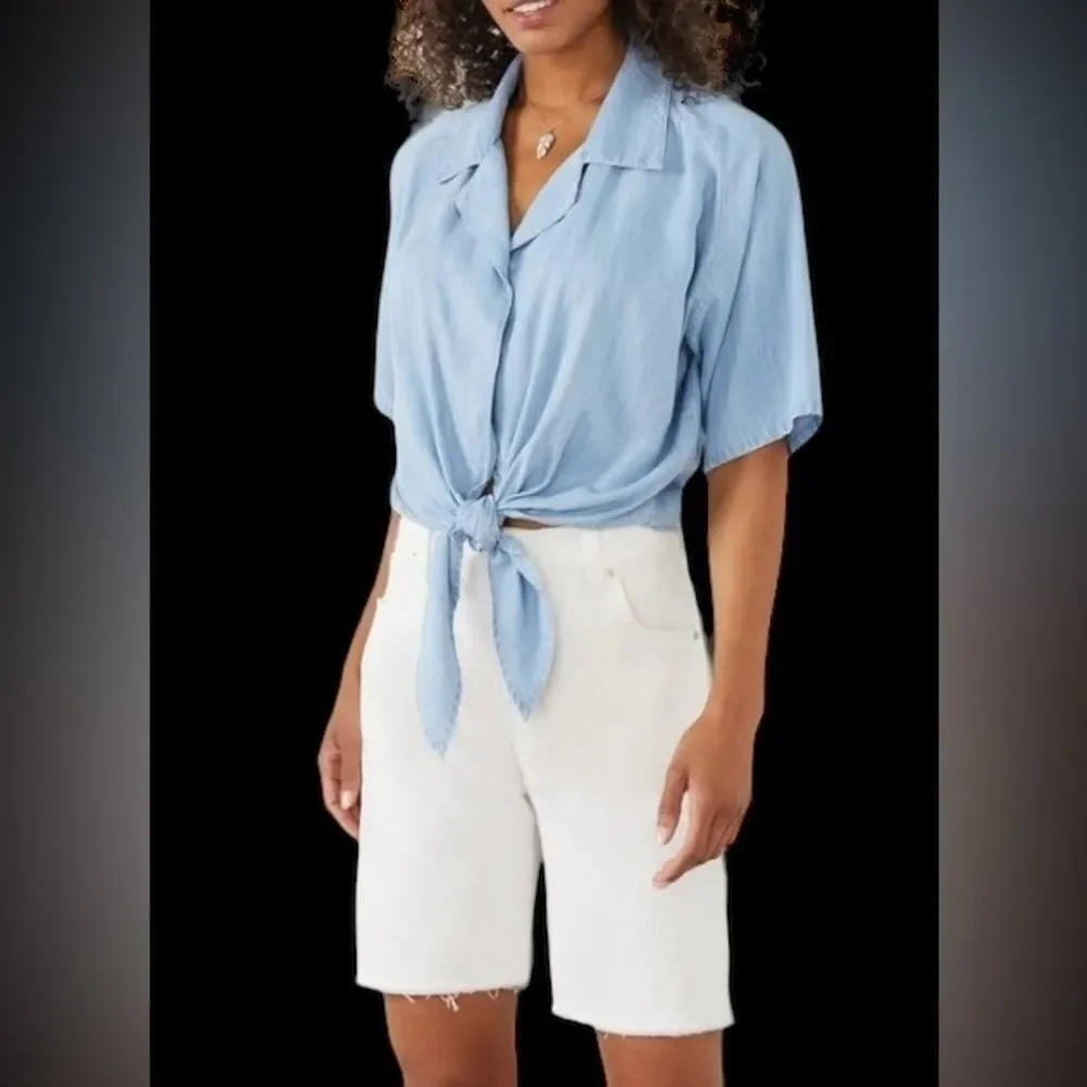 Karen Kane | Karen Kane Lifestyle classic fit white shorts Raw hem NWT size 2
